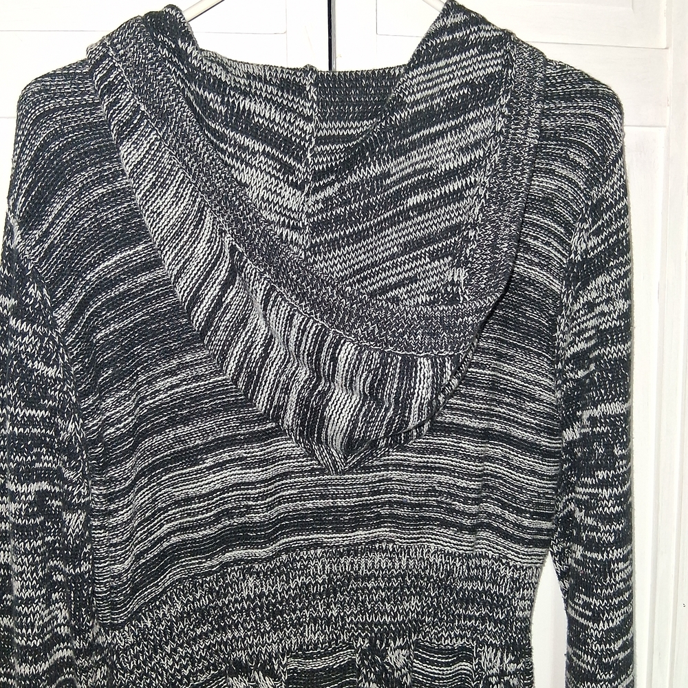 Style & Co. Black and White Knit Top - Picture 7 of 8